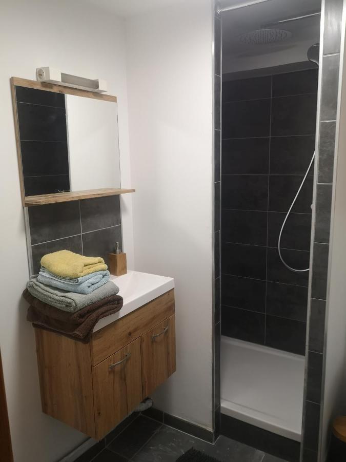 Appartement Sur Jardin Au Calme A Pernes 1 Chambre Exteriör bild